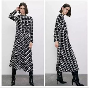 Zara Black and White Geometric print Midi Dress M